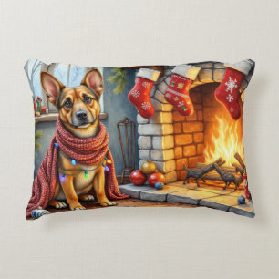 Belgischer Malinois-Kamin mit Weihnachtslichtern Dekokissen