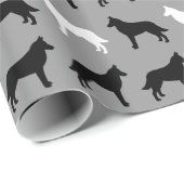 Belgisches Malinois-Silhouetten-Muster Geschenkpapier (Rolleneckpunkt)