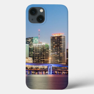 Belichtete Skyline von im Stadtzentrum gelegenem Case-Mate iPhone Hülle