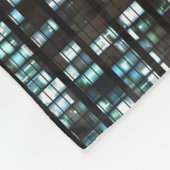 Belichtetes Fenstermuster Fleecedecke (Ecke)