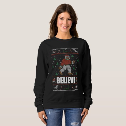 BELIEVE Big Foot Ugly Christmas Sweater Yeti Meme Sweatshirt (Vorne ganz)