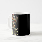 Believe Bigfoot Sasquatch Santa Reindeer Christmas Kaffeetasse (Vorderseite Links)