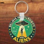 Believe in Yourself with Aliens Round Sign Schlüsselanhänger (Vorderseite)