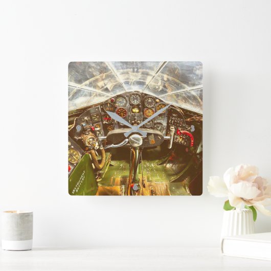 BELL X-1 COCKPIT "GLAMOROUS GLENNIS" QUADRATISCHE WANDUHR (Zuhause)