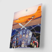 BELL X-1 ‚GLAMOROUS GLENNIS‘ QUADRATISCHE WANDUHR (Winkel)