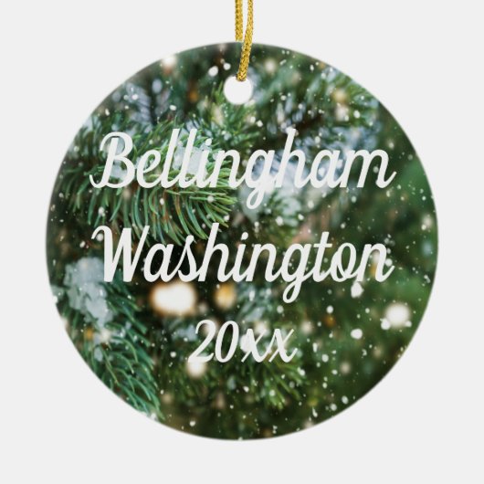 Bellingham Washington Snowy Pine Background Keramik Ornament (Vorne)