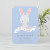 Belüftete Bunny Rabbit Boy Babydusche Einladung (Stehend Vorderseite)