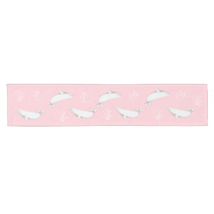 Beluga Whale Pastel Pink Kurzer Tischläufer