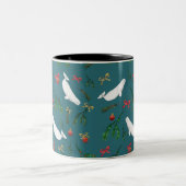 Beluga Whale Weihnachten Zweifarbige Tasse (Mittel)