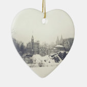 Belvedere-Schloss im Winterurlaub Keramik Ornament (Rechts)