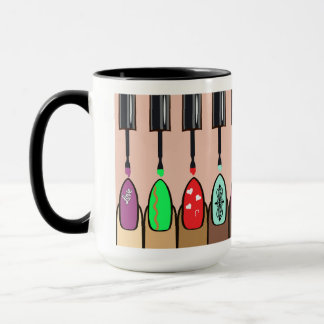Bemalte Nägel Tasse