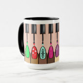 Bemalte Nägel Tasse (Vorderseite Links)