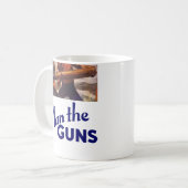 Bemannen Sie die Gewehre Kaffeetasse (Vorderseite Links)