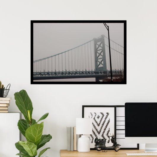 Ben Franklin Bridge Under Fog Poster (Heimbüro)