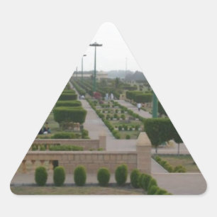 Benazir Park Landschaftsbild Dreieckiger Aufkleber
