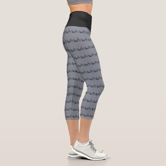 Bendy Bones -Funny Yogi Skeletons- Gray Activewear Capri Leggings (Rechts)