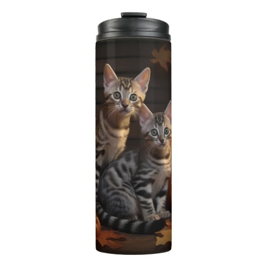 Bengalisch Kitten Autumn Delight Pumpkin Thermosbecher (Vorderseite)