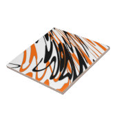 Bengalische Farbtöne in orangefarbenen und schwarz Fliese (Seite)