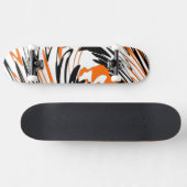 Bengalische Farbtöne in orangefarbenen und schwarz Skateboard (Horizontal)