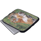 Bengalische Tiger spielen Laptopschutzhülle (Vorne Knopf)