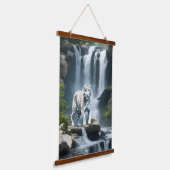 Bengalischer weißer Tiger in der Natur Wandteppich Mit Holzrahmen (Gewinkelt)