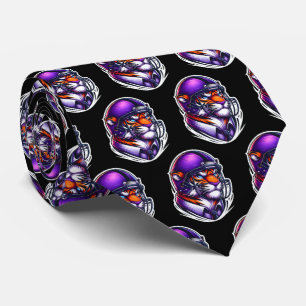 Bengalisches Maskottchen Tiger mit Fußballhelm Krawatte