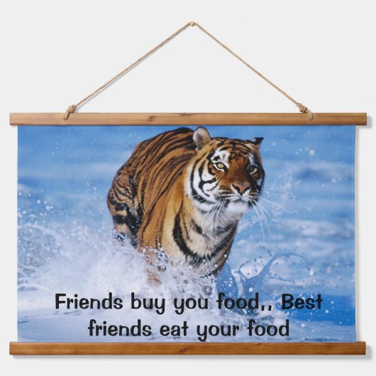 Bengalisches Tiger-RunnIng im wunderschönen blauen Wandteppich Mit Holzrahmen (Vorne)