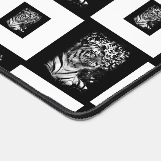 Bengalisches Tiger-Schwarz-Weiß-Prüfmuster Schreibtischunterlage (Ecke)