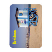 Benidorm, caseta de salvamento en la playa magnet (Vertikal)