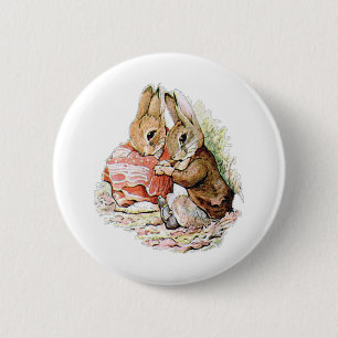 Benjamin Bunny stolperte über Peter Rabbit Button