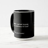 Benjamin Franklin Zitat über Rebellion Tasse (Vorderseite Links)