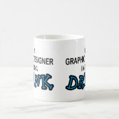 Benötigen Sie ein Getränk - Grafikdesigner Kaffeetasse (Mittel)