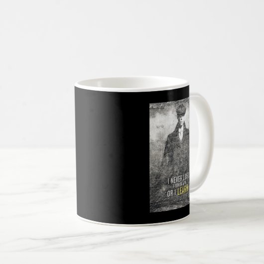Benötigte Geschenke Thomas Shelby Niedlich Graphic Kaffeetasse (VorderseiteRechts)