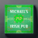 Benutzerdefinierbare Zuhause Bar Irish Pub Green Fotoplatte<br><div class="desc">Create your own custom Irish pub home bar design using this template. The design is made to look like old wood with plenty of vintage flourishes in shades of green, white, orange and gold. There are also five shamrocks / clovers in the design. Personalize with your own name, initials /...</div>