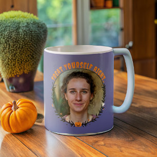 Benutzerdefiniert "Leckerei Sie selbst Recht" Lila Kaffeetasse