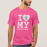 Benutzerdefiniert Niedlich Pink I Liebe meine Freu T-Shirt<br><div class="desc">Erstellen Sie Ihre eigene Custom Niedlich Pink I Liebe meine Freundin Foto Männer's T - Shirt mit diesem modernen und lustigen Shirt Vorlage mit einem coolen Slab Serif Schriftart und Freundin Foto in einem riesigen roten Herz. Fügen Sie Ihr eigenes Foto, Ihren Namen oder einen personalisierten Text hinzu. Das Design...</div>