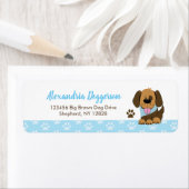 Benutzerdefinierte Adresslitern für braunen Welpen (Insitu)