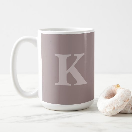 Benutzerdefinierte Anfangsbuchstabe Kuschel-Kaffee Kaffeetasse (Mit Donut)