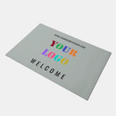 Benutzerdefinierte Firmenlogos und Textmarkierunge Fußmatte (Schrägansicht)