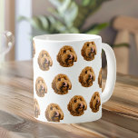 Benutzerdefinierte Foto-Tasse | Personalisiertes G Kaffeetasse<br><div class="desc">Feiern Sie Ihren wütenden Freund mit dieser speziellen Foto-Tasse für Haustiere! Diese Tasse ist perfekt für Liebhaber von Haustieren geeignet und ermöglicht es Ihnen, Ihr Lieblingsstift Ihres geliebten Haustiers in einem stilvollen und dauerhaften Design zu präsentieren. Egal ob Sie Kaffee oder Tee trinken, diese Tasse wird Ihnen Wärme bringen. Macht...</div>