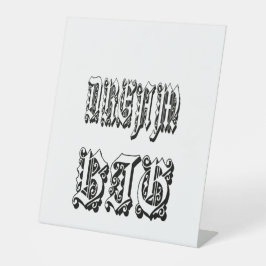 benutzerdefinierte gotische Blackletter-Typografie Sockelschild