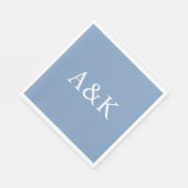 Benutzerdefinierte Initialen auf staubblauem Hochz Serviette (Ecke)