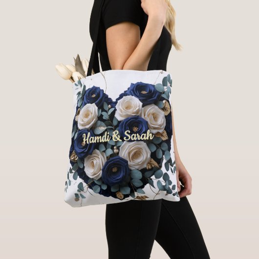 Benutzerdefinierte Navy-Gold-Blumenmonogramm-Herz- Tasche (Von Nahem)