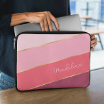 Benutzerdefinierte Pastel-Rose Pinselstrich Rosa S Laptopschutzhülle<br><div class="desc">Behalt dein neues elektronisches Gerät sicher vor Stößen und Kratzern mit diesem modischen,  zeitgenössischen,  gürtelrosafarbenen,  gestreiften,  wasserfesten Neopren-Laptop-Ärmel mit Reißverschluss. Mit Raum zum Anpassen mit Namen,  Monogramm oder Initialen Ihrer Wahl. Schönes,  modernes und cooles Cover für den Trend-versierten und kunstliebenden angesagten Trendsetter oder trendigen Retro-Chic-Look-Motiv-Liebhaber.</div>