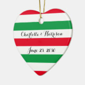 Benutzerdefinierte rote, weiße Streifen Skript Wei Keramik Ornament (Links)