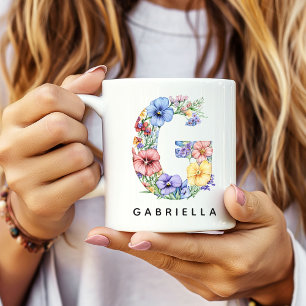 Benutzerdefinierter Blumenalphabet-Becher für Mama Kaffeetasse