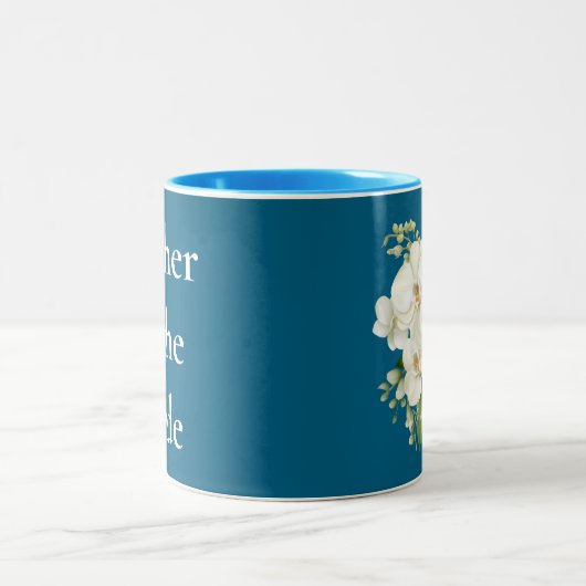 Benutzerdefinierter Freund oder Mutter der Braut B Zweifarbige Tasse (Mittel)