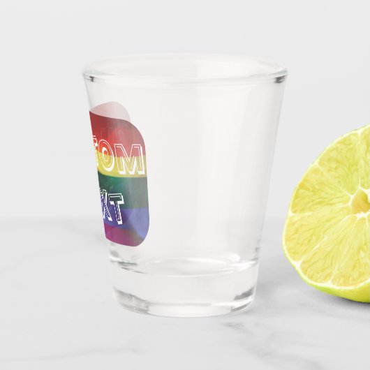 Benutzerdefinierter Gay Pride-Regenbogen-Text Schnapsglas (Rechts)