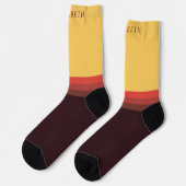Benutzerdefinierter gelber roter Maroon-schwarzer Socken (Linkes Detail)