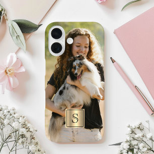 Benutzerdefinierter Goldrahmen und schwarzes Monog iPhone 16 Hülle